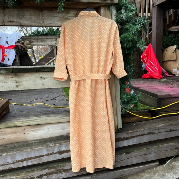 Vintage yellow polkadot dress. - Picture 6 of 6